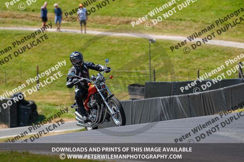 cadwell park;cadwell park photographs;cadwell trackday photographs;enduro digital images;event digital images;eventdigitalimages;peter wileman photography;racing digital images;trackday digital images;trackday photos